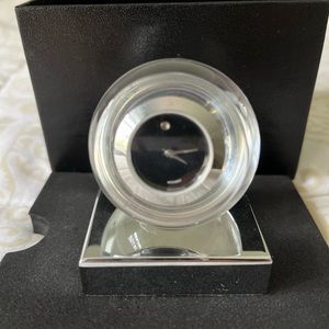 Morado Quartz Desk Clock